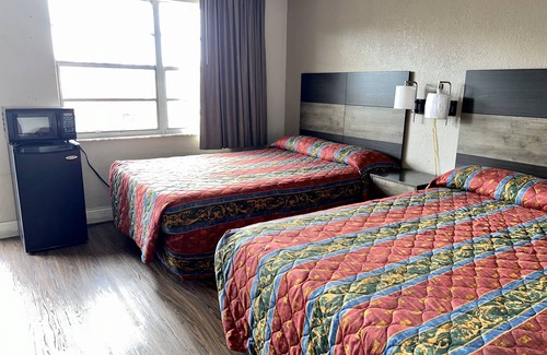 Coral Shores Hotel | Americas Best Inn and Suites Fort Lauderdale North