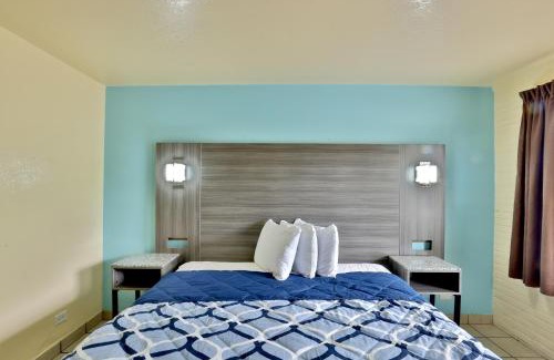 Oak Park - Northwood Hotel | Americas Best Value Inn San Antonio Airport South