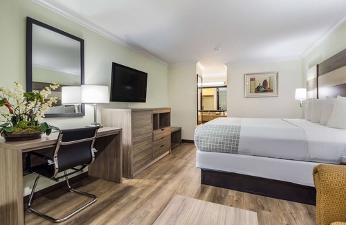 Columbus Hotel | Americas Best Value Inn Columbus, TX