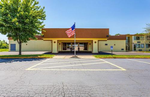 Dunkirk Hotel | Americas Best Value Inn Fredonia NY