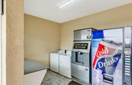 Barker Hotel | Americas Best Value Inn - FM 529