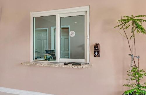 Barker Hotel | Americas Best Value Inn - FM 529