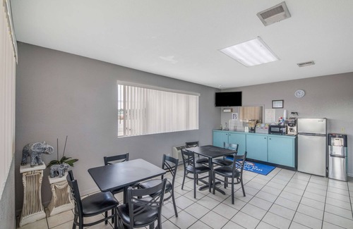 Giddings Hotel | Americas Best Value Inn Giddings