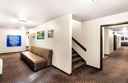 Harvey Hotel | Americas Best Value Inn Marquette