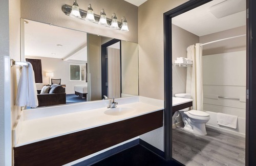 Sparks Hotel | Americas Best Value Inn Sparks