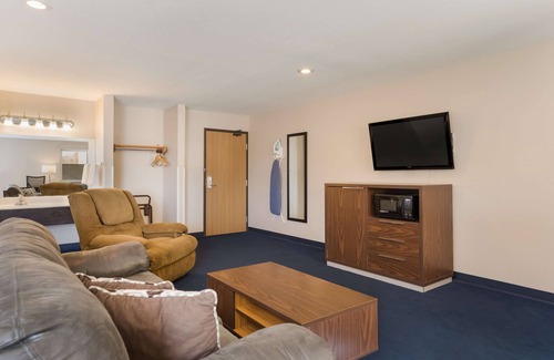 Sparks Hotel | Americas Best Value Inn Sparks