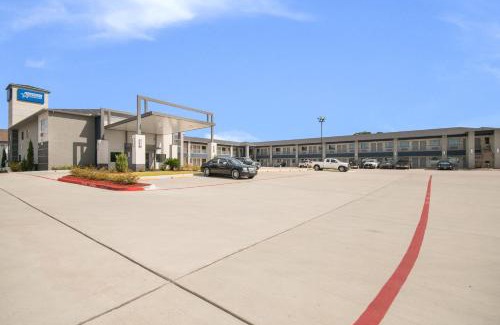 Northside Hotel | Americas Best Value Inn & Suites Northeast Houston Downtown I-610