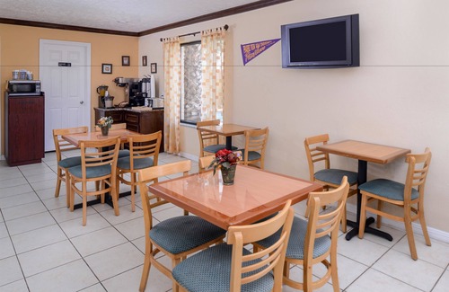 Waller Hotel | Americas Best Value Inn & Suites Waller Prairie View