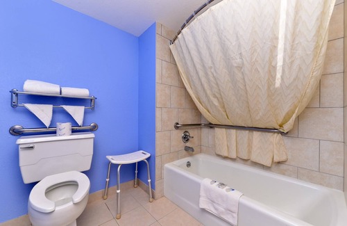 Clear Lake Hotel | Americas Best Value Inn Clear Lake