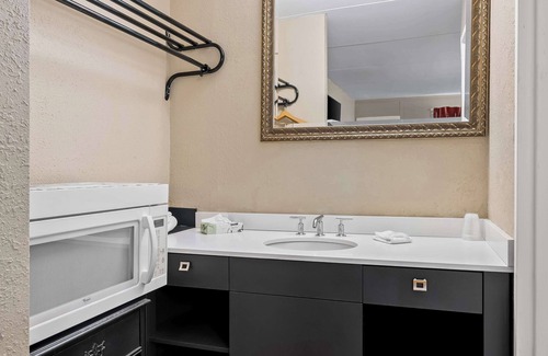 Danville Hotel | Americas Best Value Inn Danville