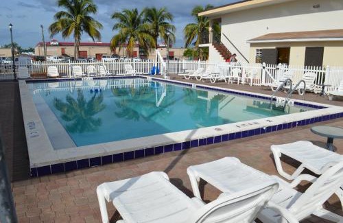 Biggar Hotel | Americas Best Value Inn Fort Myers