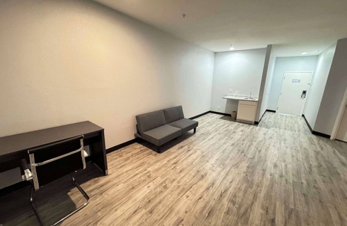 Haltom City Hotel | Americas Best Value Inn & Suites Haltom City Ft. Worth