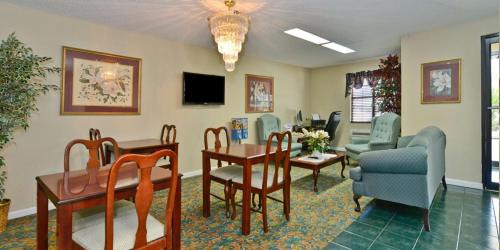 Hazlehurst Hotel | Americas Best Value Inn Hazlehurst
