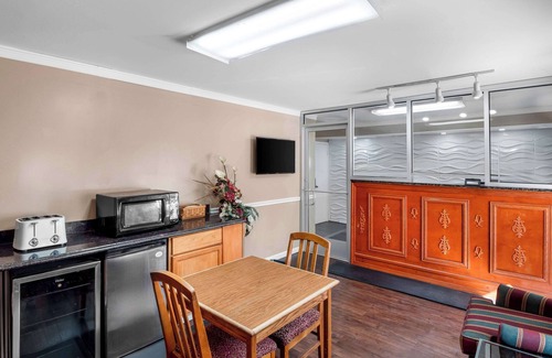 Jonesville Hotel | Americas Best Value Inn Jonesville Hillsdale