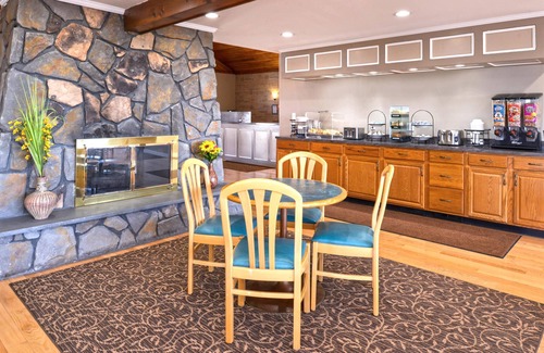 Plattsburgh Hotel | Americas Best Value Inn Plattsburgh