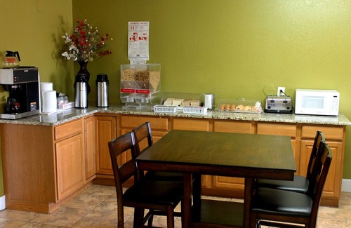 San Antonio Hotel | Americas Best Value Inn AT&T Center