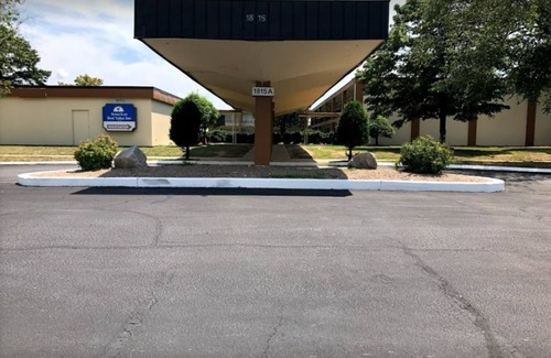 Wilson Apartment | Americas Best Value Inn Wilson - UNIT 9 2 BED GROUND FLOOR