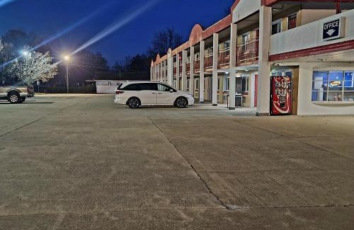 Vandalia Hotel | Americas Best Value Inn Vandalia