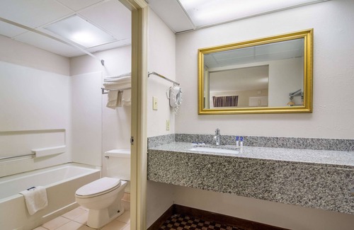 Wadesboro Hotel | Americas Best Value Inn Wadesboro