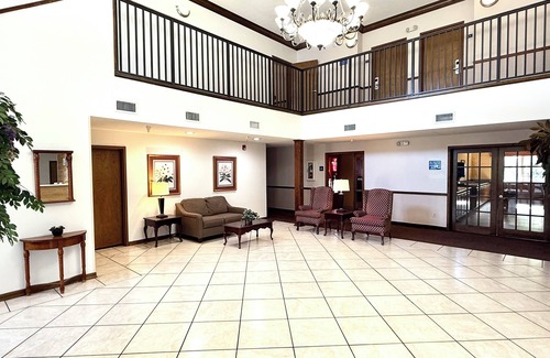 Wiggins Hotel | Americas Best Value Inn Wiggins