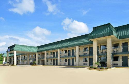 Winona Hotel | Americas Best Value Inn Winona