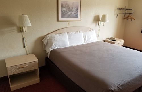 Leavenworth Hotel | Americas Stay Inn