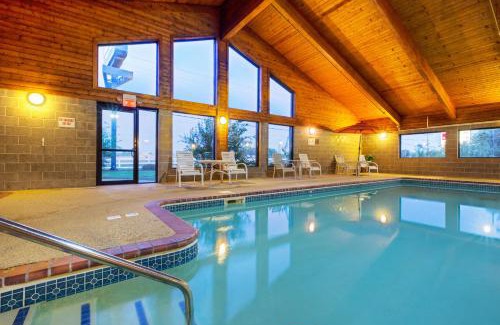 Blue Earth Hotel | AmericInn by Wyndham Blue Earth