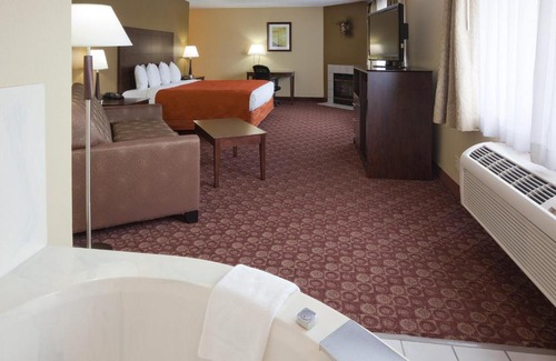 Blue Earth Hotel | AmericInn by Wyndham Blue Earth