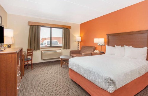 Laurium Hotel | AmericInn by Wyndham Calumet