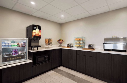 Dodgeville Hotel | AmericInn by Wyndham Dodgeville