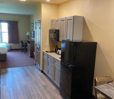 Fargo Hotel | AmericInn by Wyndham Fargo Medical Center