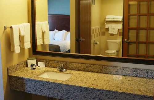Fort Dodge Hotel | AmericInn by Wyndham Fort Dodge