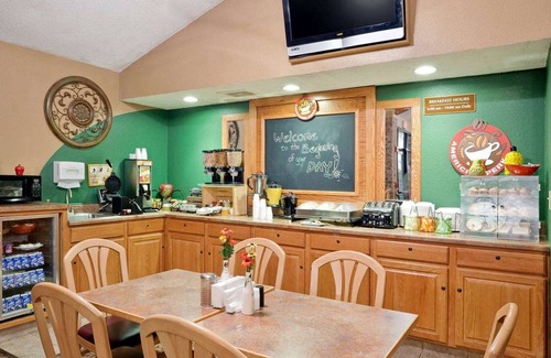 Forest Lake Hotel | AmericInn by Wyndham Forest Lake