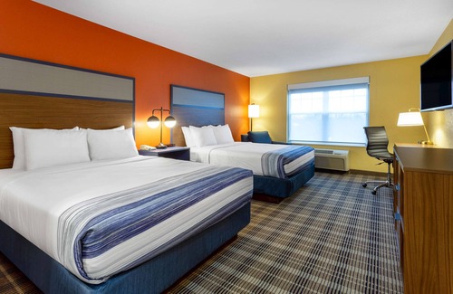 Fulton Hotel | AmericInn by Wyndham Fulton Clinton