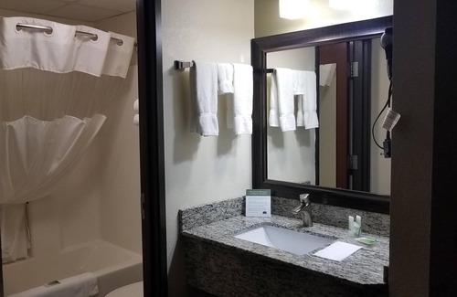 Grand Rapids Hotel | AmericInn by Wyndham Grand Rapids