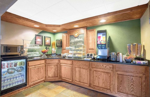 Hayward Hotel | AmericInn by Wyndham Hayward