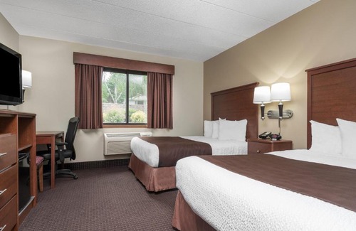Lake City Hotel | AmericInn by Wyndham Lake City