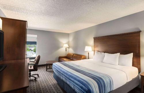 Madison Hotel | AmericInn by Wyndham Madison West