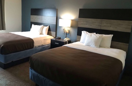 Maquoketa Hotel | AmericInn by Wyndham Maquoketa