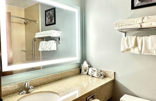 Marshfield Hotel | AmericInn by Wyndham Marshfield