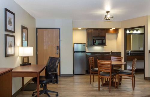 Merrill Hotel | AmericInn by Wyndham Merrill