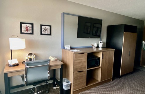 New Richmond Hotel | AmericInn by Wyndham New Richmond