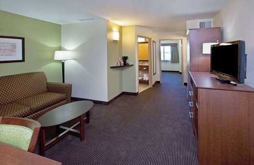 Osage Hotel | AmericInn by Wyndham Osage