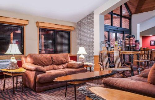 Park Rapids Hotel | AmericInn by Wyndham Park Rapids