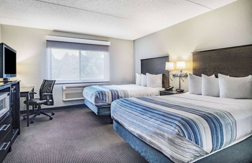 Plover Hotel | AmericInn by Wyndham Plover Stevens Point