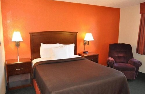 Plymouth Hotel | AmericInn by Wyndham Plymouth
