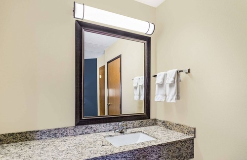 Princeton Hotel | AmericInn by Wyndham Princeton MN