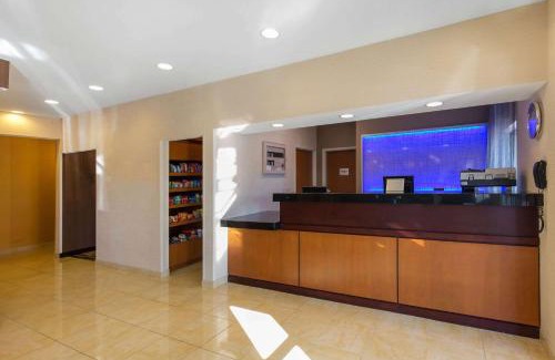 St. Cloud Hotel | AmericInn by Wyndham St Cloud MN Shopping Area