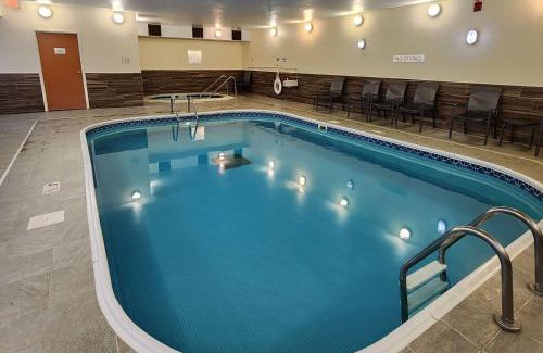 St. Cloud Hotel | AmericInn by Wyndham St Cloud MN Shopping Area