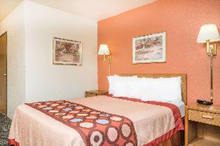 Tomahawk Hotel | AmericInn by Wyndham Tomahawk